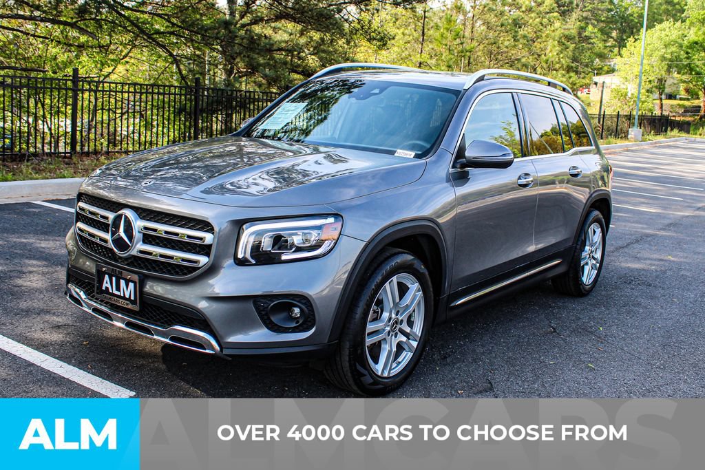 Used 2022 Mercedes-Benz GLB 250 4MATIC w/ Premium Package Lite image 3