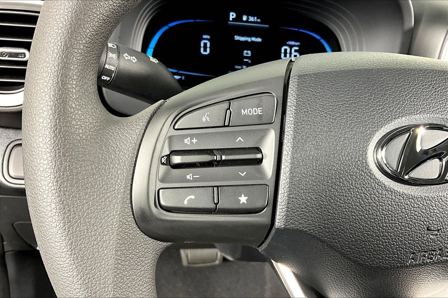 New 2026 Hyundai Venue SE FWD image 21