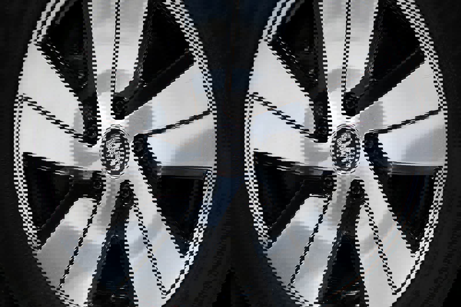 Certified 2023 Porsche Taycan 4 Cross Turismo image 11