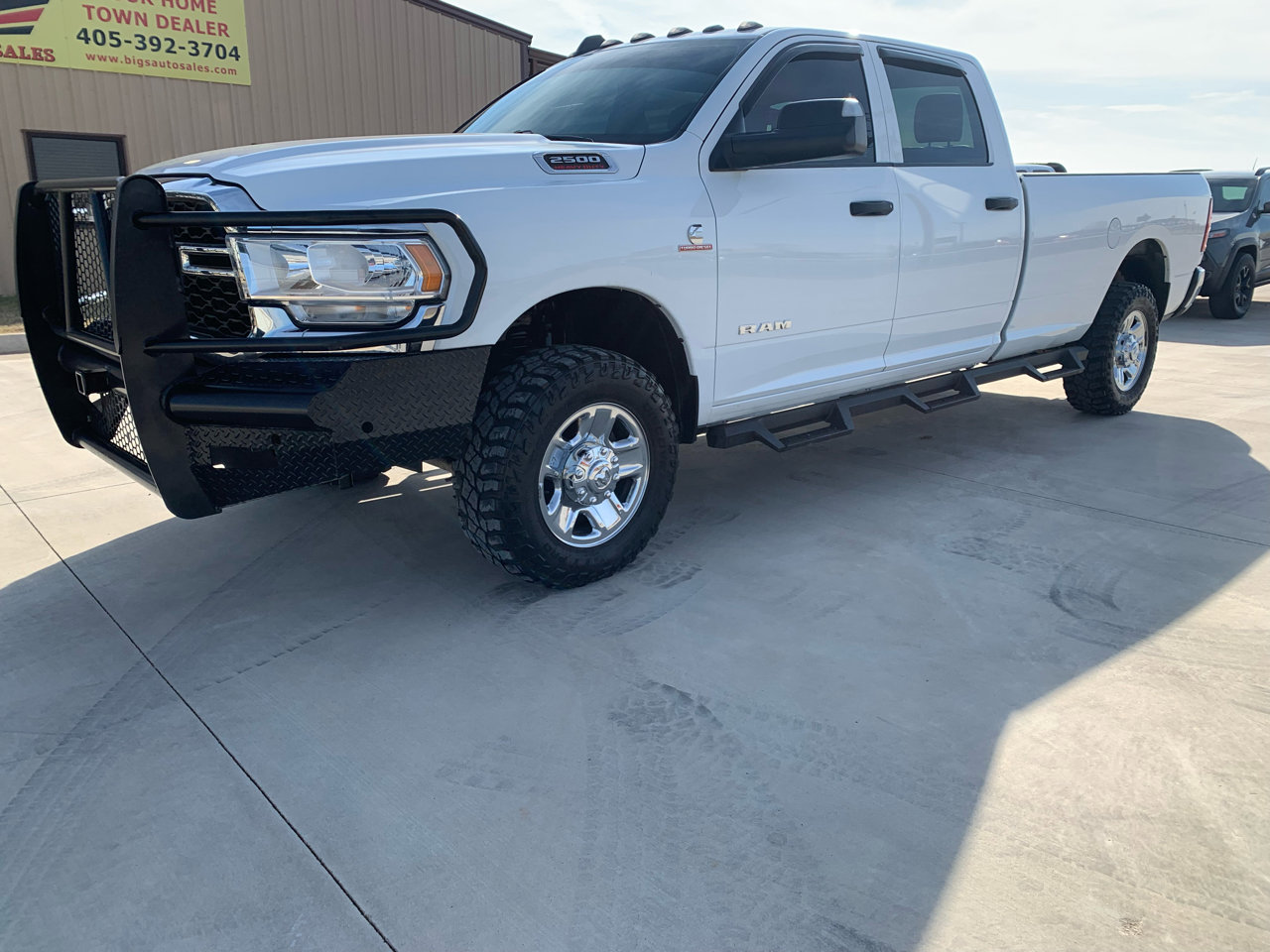 Used 2022 RAM 2500 Tradesman w/ Chrome Appearance Group image 3