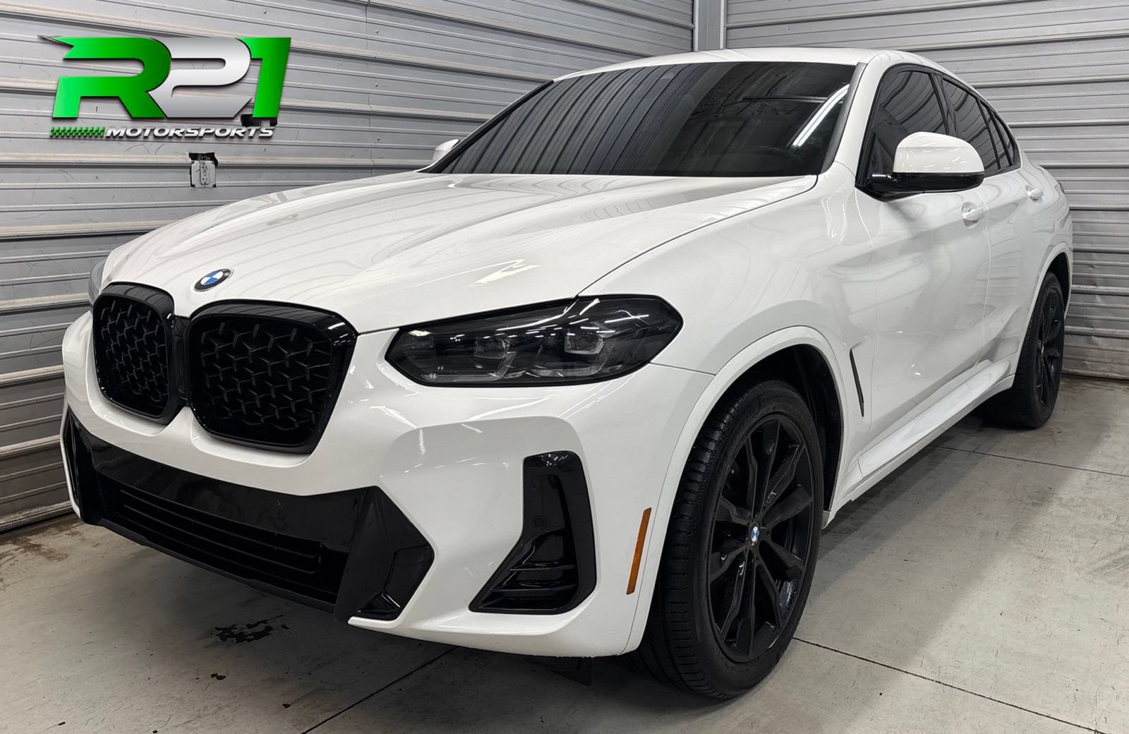 Used 2023 BMW X4 xDrive30i w/ M Sport Package AWD/4WD image 1