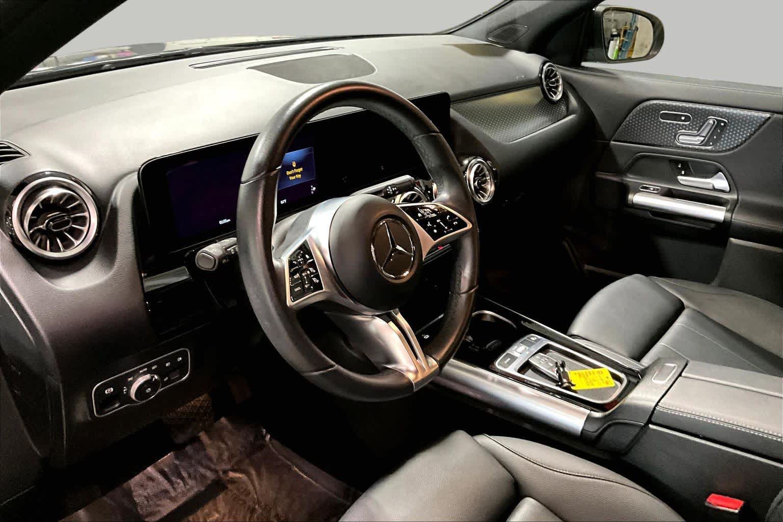 Used 2024 Mercedes-Benz GLA 250 4MATIC image 17