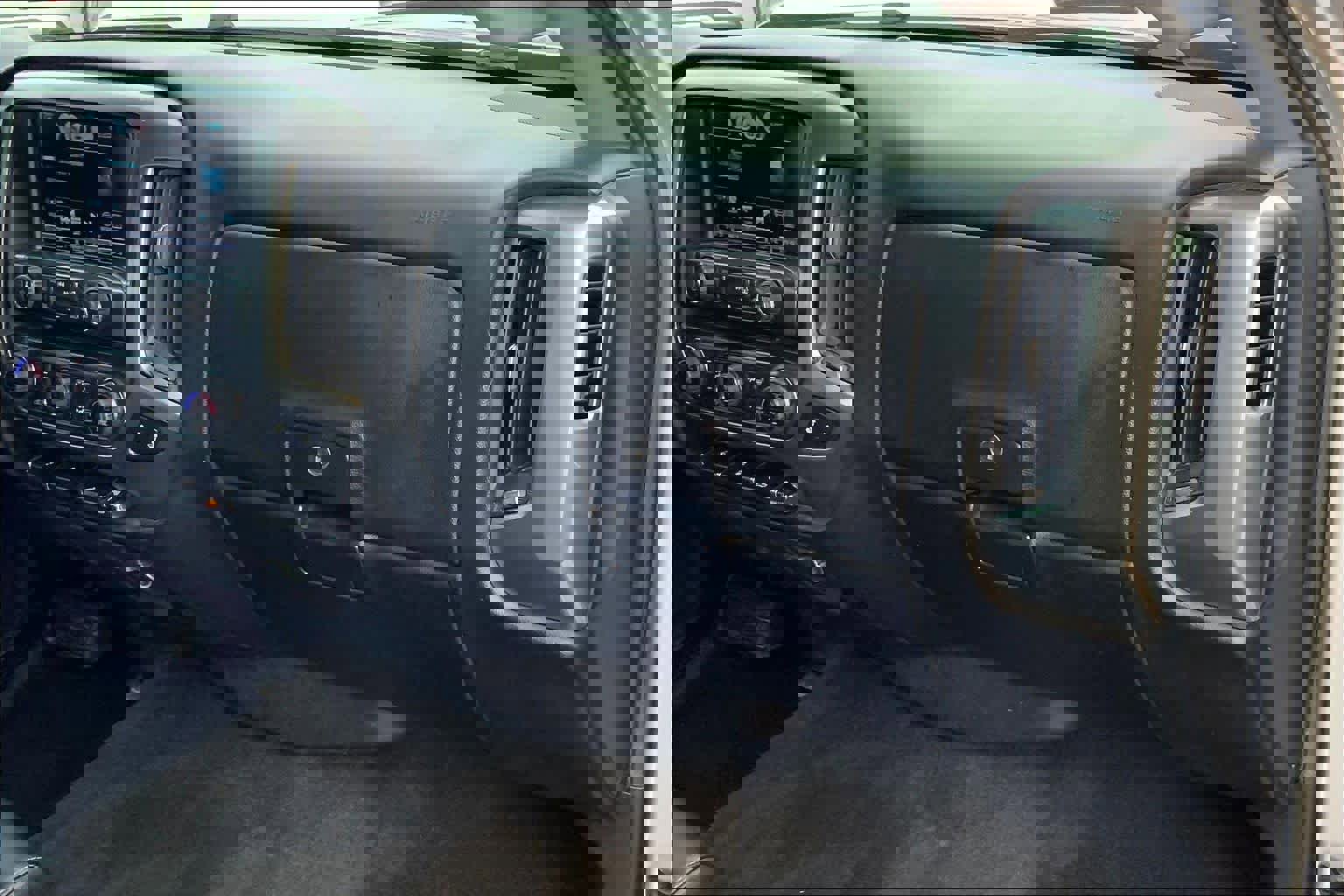 Used 2018 Chevrolet Silverado 1500 LT w/ Texas Edition RWD image 18