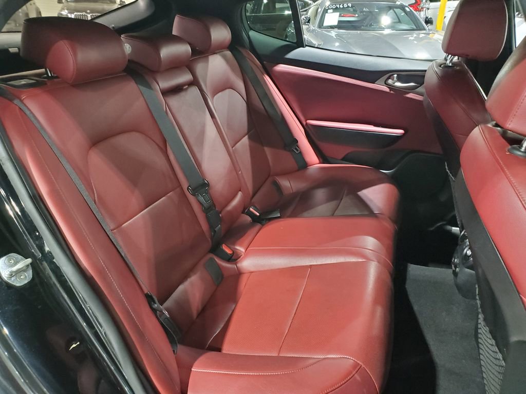 Used 2021 Kia Stinger GT image 18