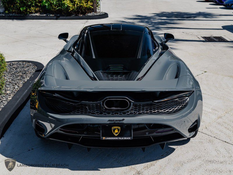 Used 2026 McLaren 750S RWD image 4
