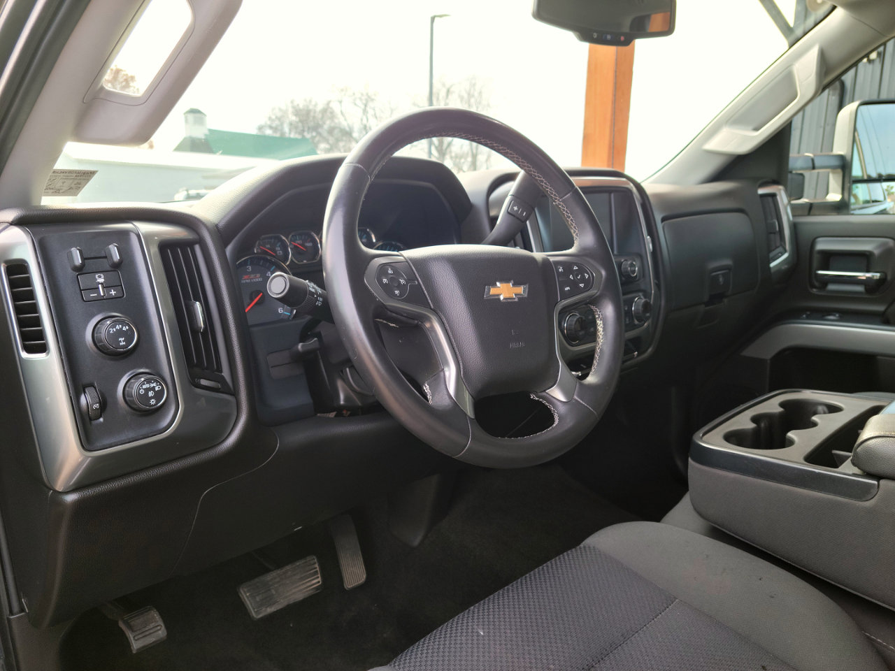 Used 2018 Chevrolet Silverado 2500 LT w/ All Star Edition image 9