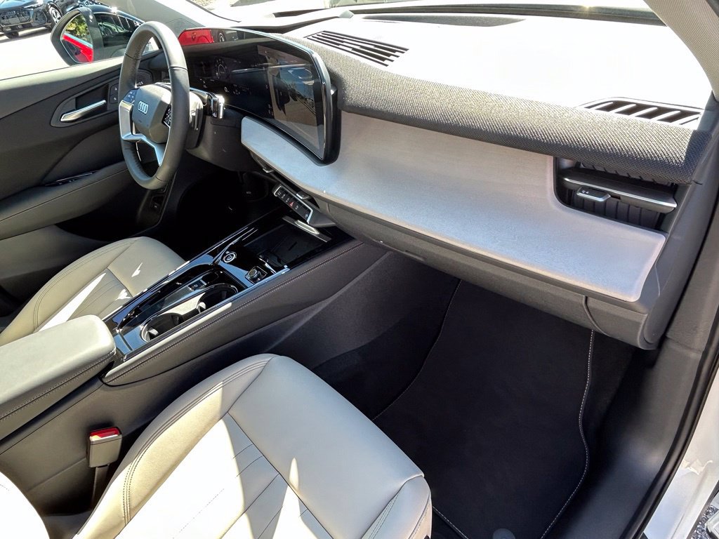 New 2026 Audi Q3 quattro 2.0T AWD/4WD image 42