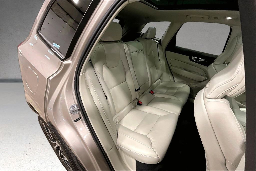Used 2024 Volvo XC60 B5 Plus w/ Climate Package AWD/4WD image 25