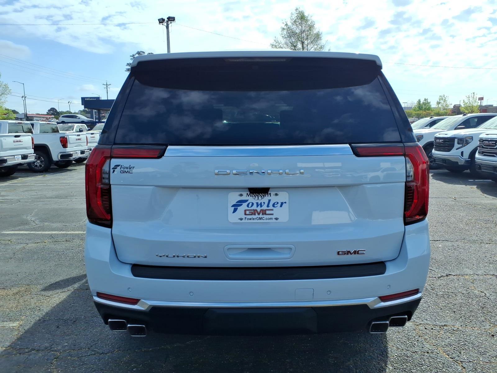 New 2026 GMC Yukon Denali image 4