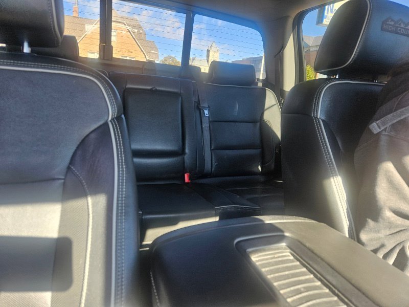 Used 2018 Chevrolet Silverado 1500 High Country image 42