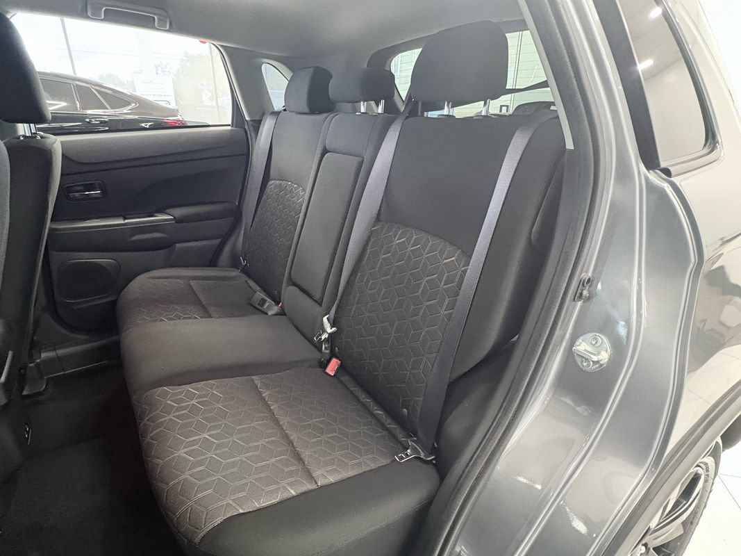 Used 2026 Mitsubishi Outlander Sport LE AWD/4WD image 22