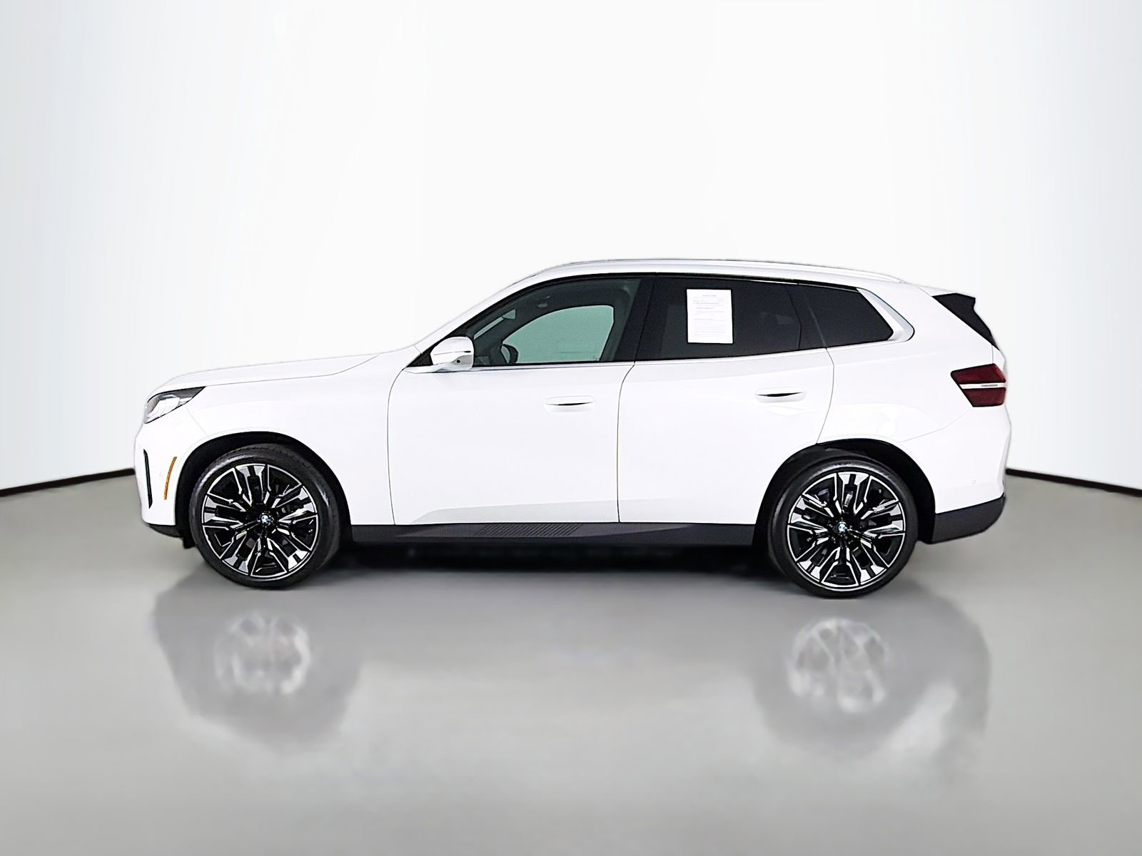 Used 2025 BMW X3 xDrive30 w/ Premium Package AWD/4WD image 4