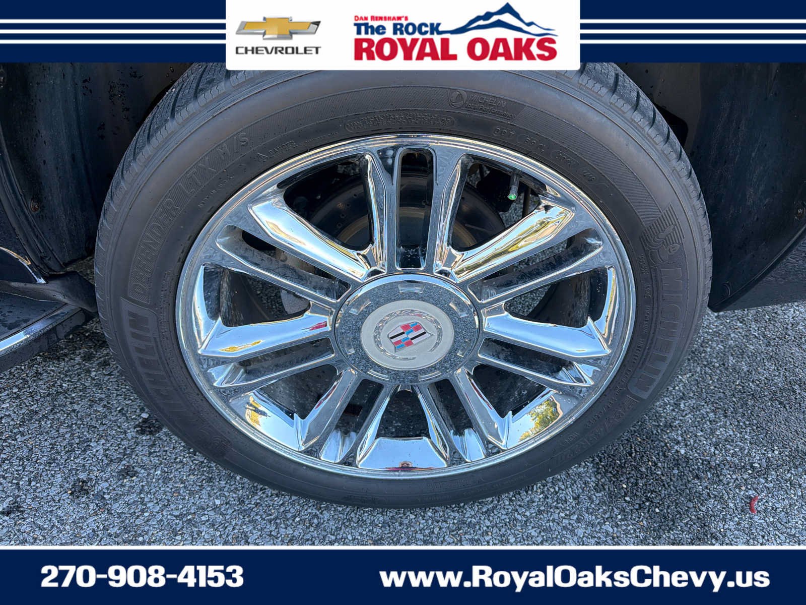 Used 2012 Cadillac Escalade Luxury AWD/4WD image 19