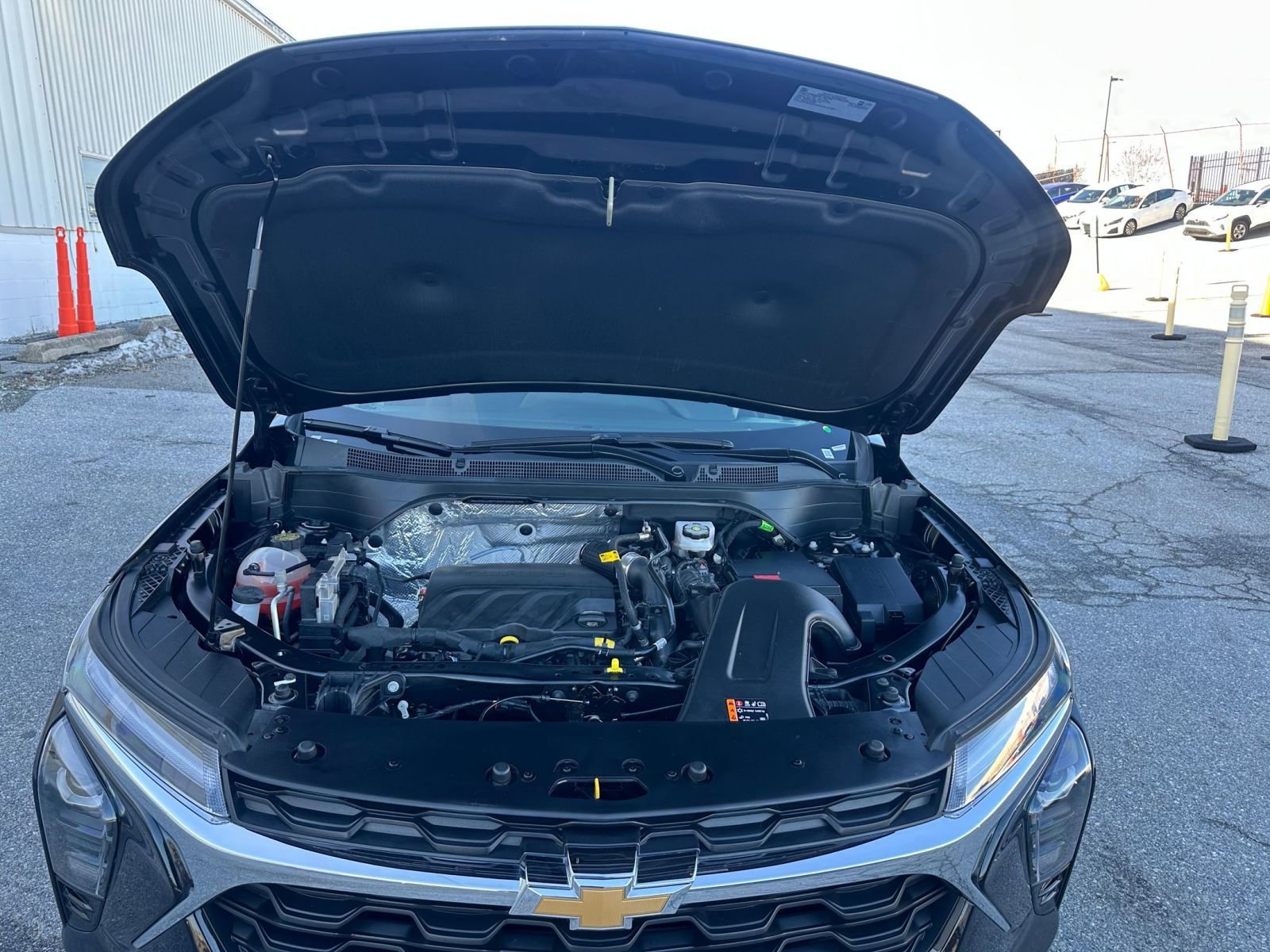 Used 2025 Chevrolet Trax LT w/ LT Convenience Package image 30