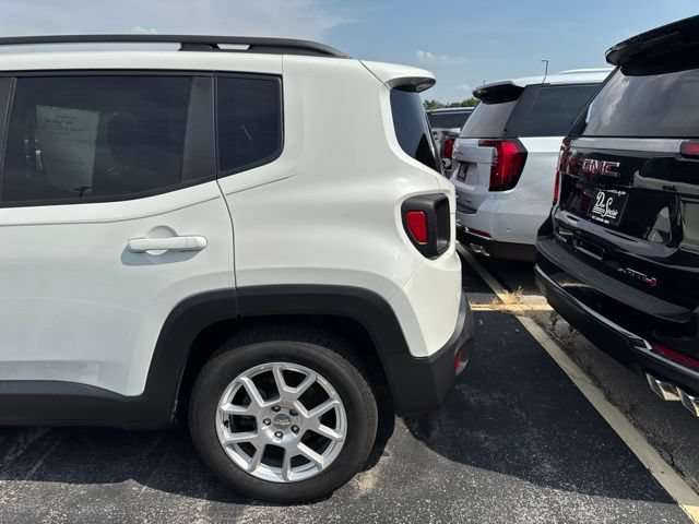 Used 2019 Jeep Renegade Latitude FWD image 8