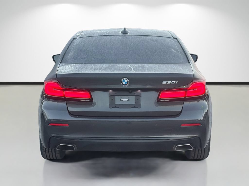 Used 2023 BMW 530i w/ Convenience Package RWD image 4