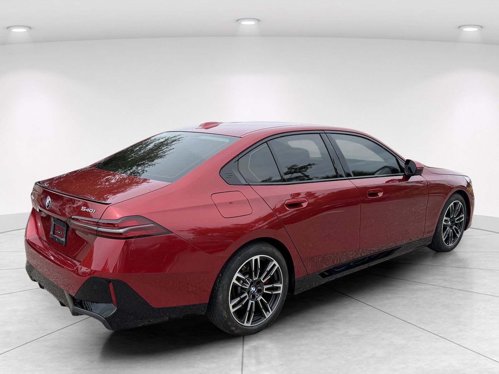 Certified 2024 BMW 540i xDrive w/ Premium Package AWD/4WD image 4