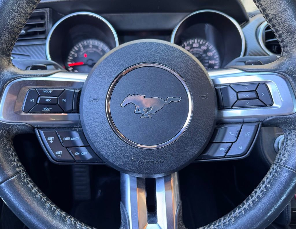 Used 2020 Ford Mustang EcoBoost image 5