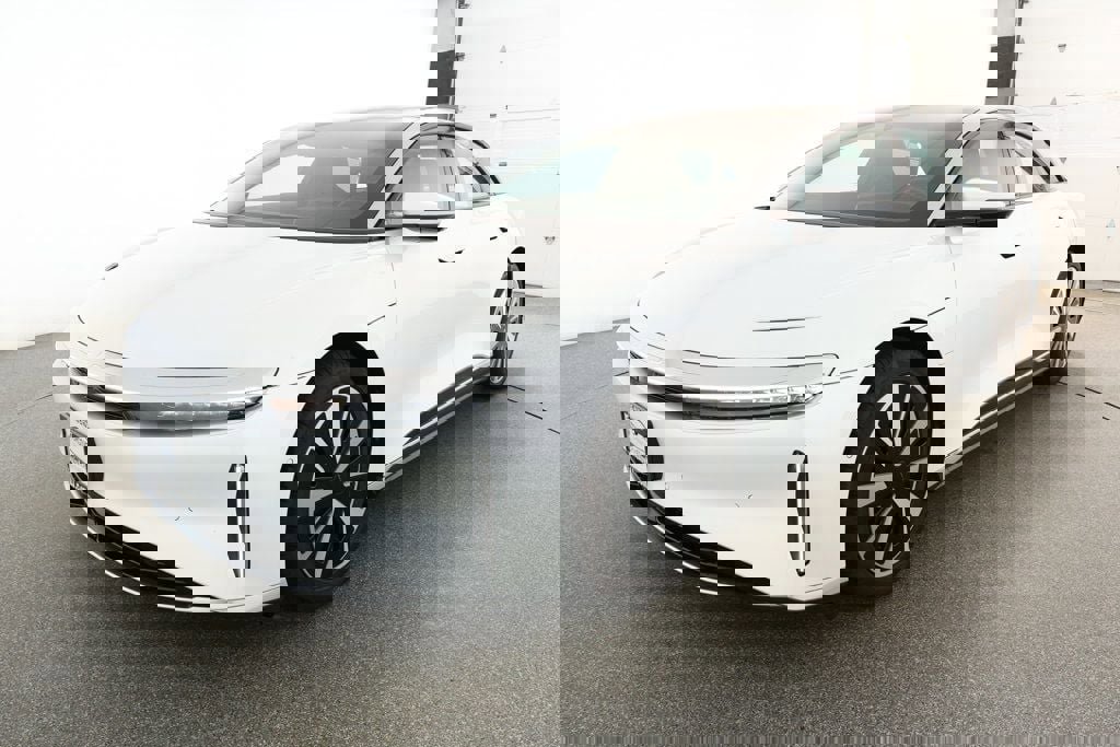 Used 2023 Lucid Air Touring image 1