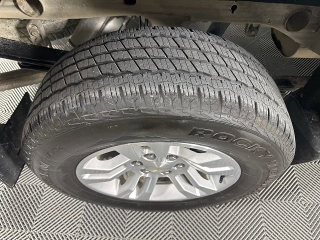 Used 2018 Chevrolet Silverado 1500 LT w/ All Star Edition image 10