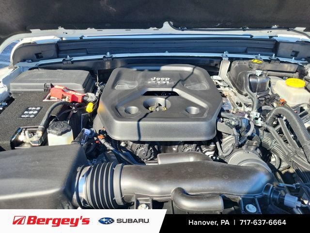 Used 2020 Jeep Wrangler Unlimited Sahara w/ Safety Group image 18