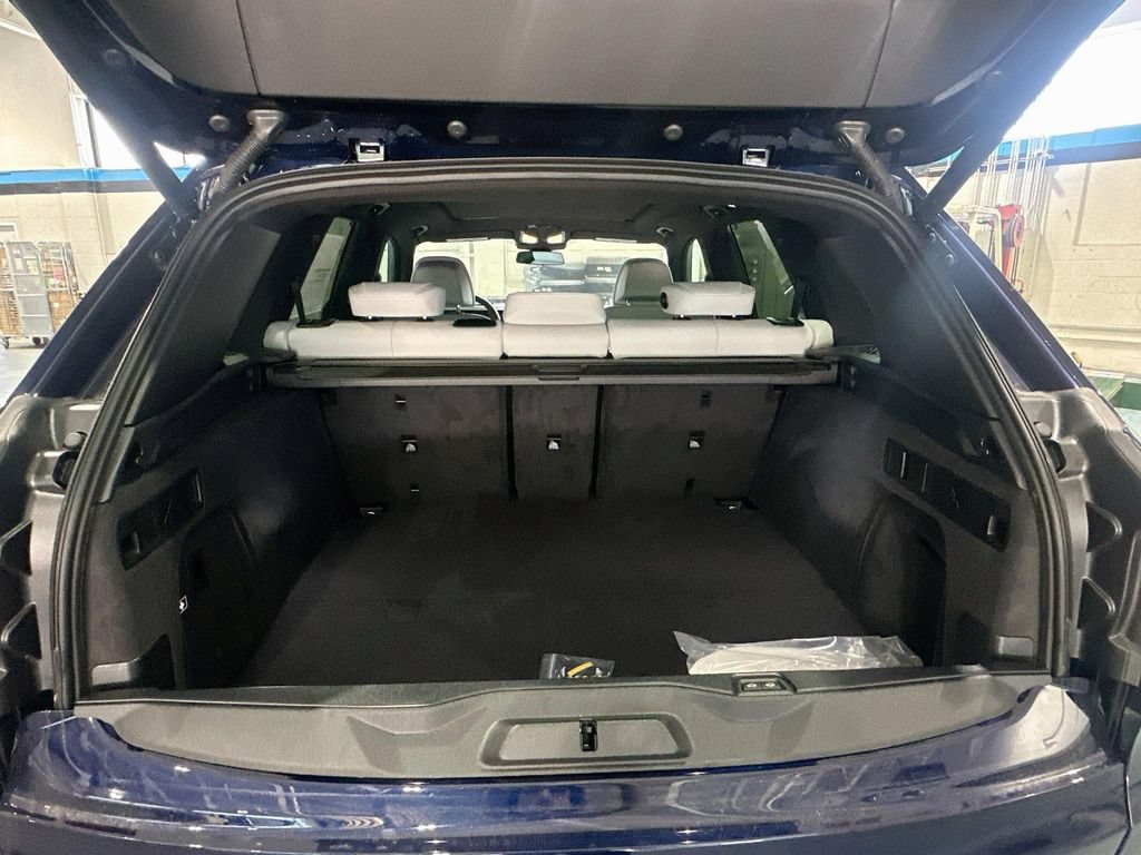 New 2026 BMW X5 xDrive50e w/ Executive Package AWD/4WD image 28