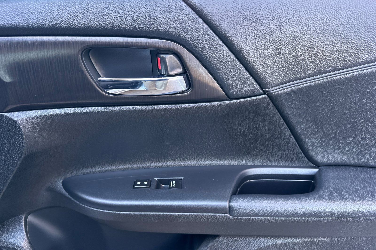 Used 2013 Honda Accord EX image 18