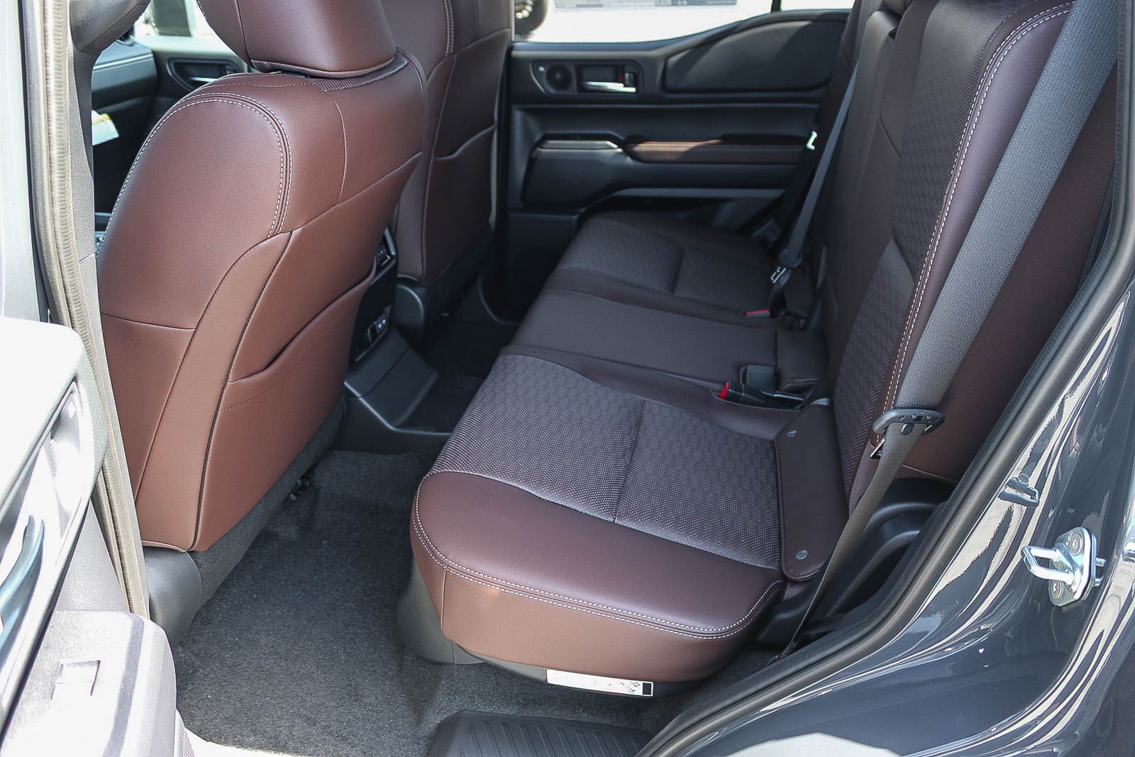 New 2027 Toyota Land Cruiser w/ Premium Package AWD/4WD image 21