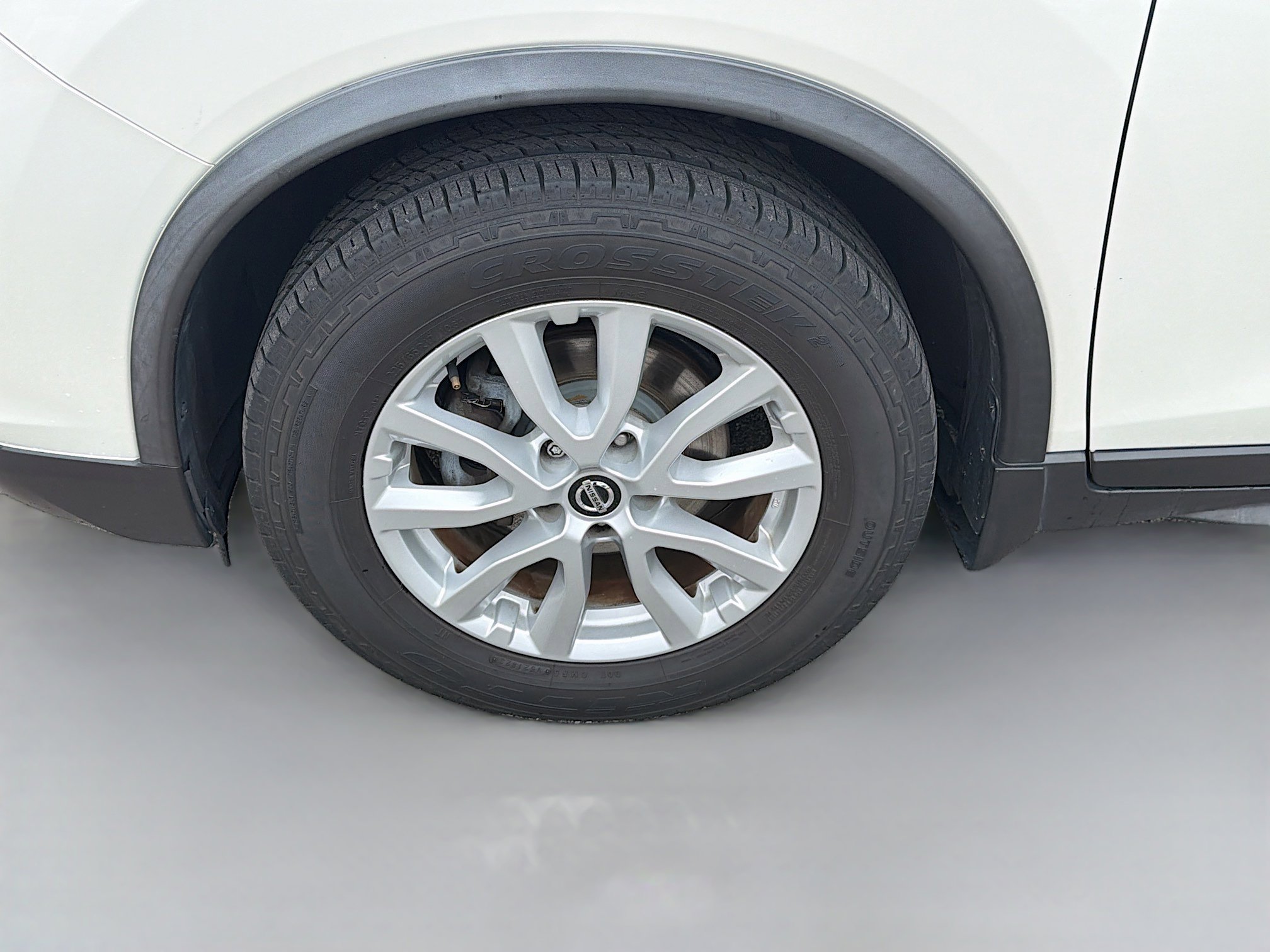 Used 2018 Nissan Rogue SV image 40