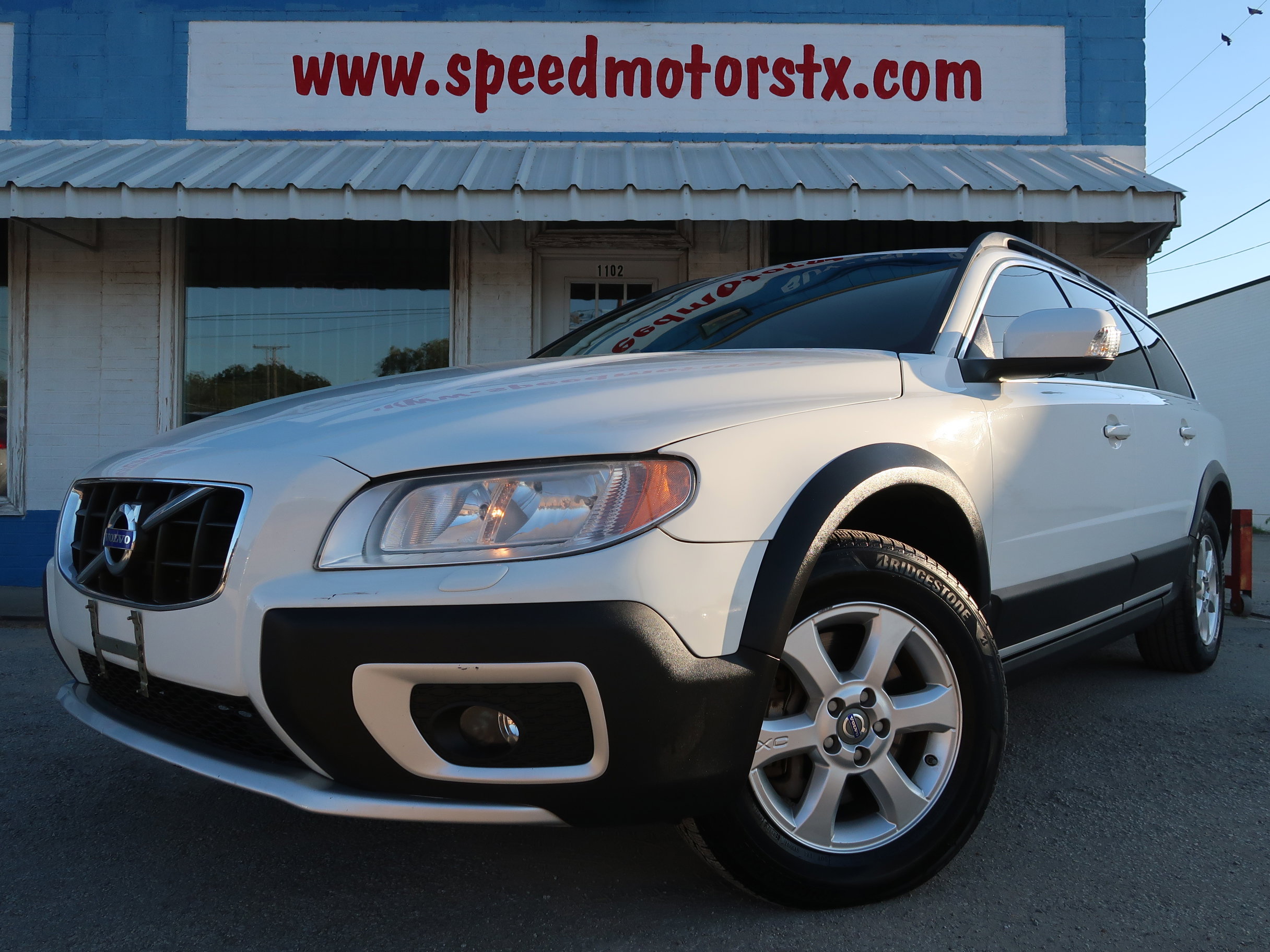 Used 2011 Volvo XC70 3.2 image 1