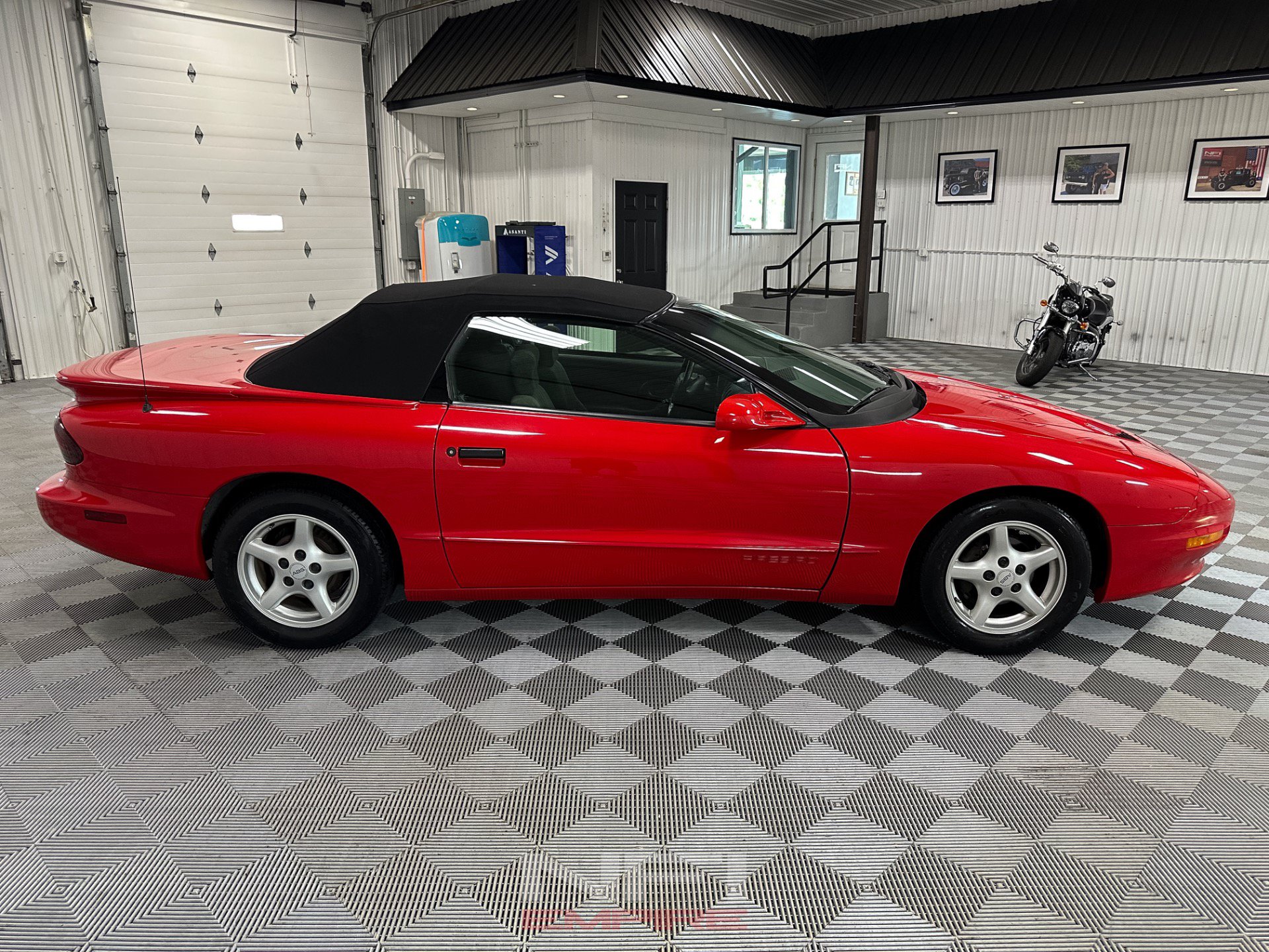 Used 1995 Pontiac Firebird Convertible RWD image 13