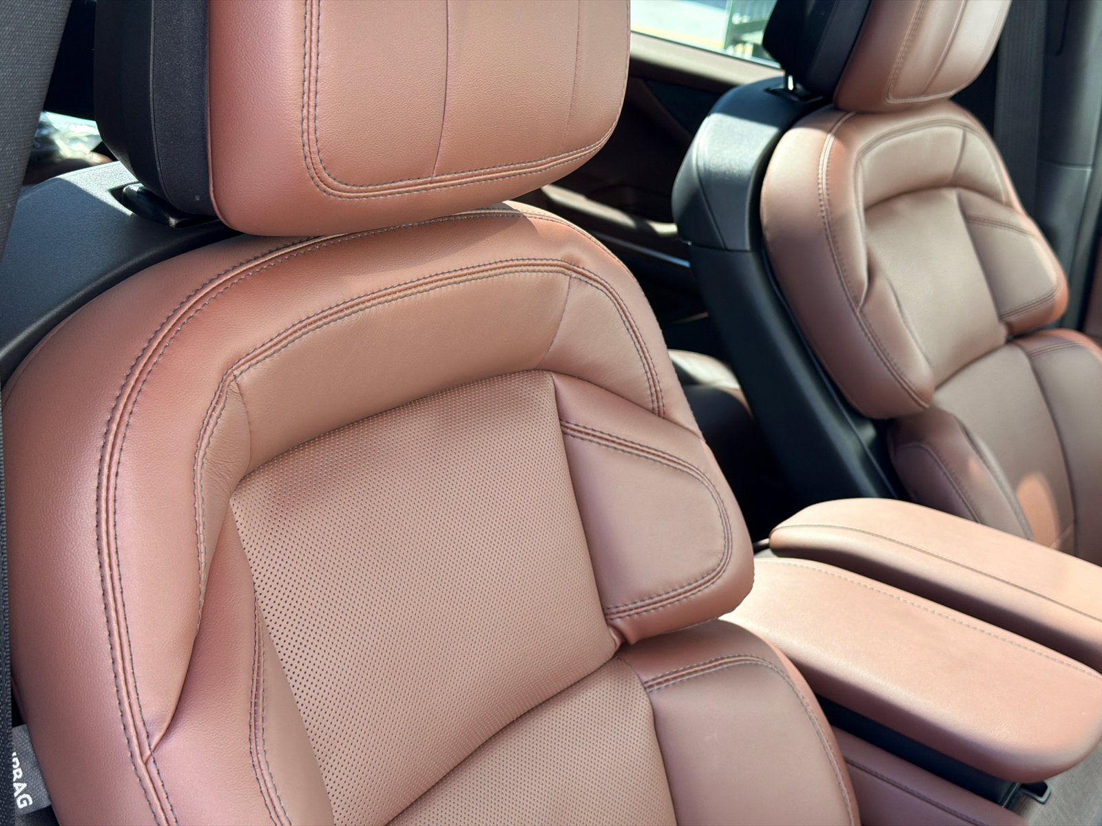New 2027 Lincoln Navigator Reserve AWD/4WD image 12