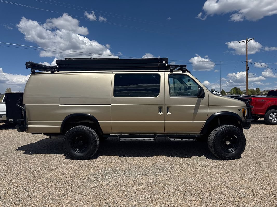 Used 2000 Ford E-350 and Econoline 350 Extended Super Duty RWD image 3