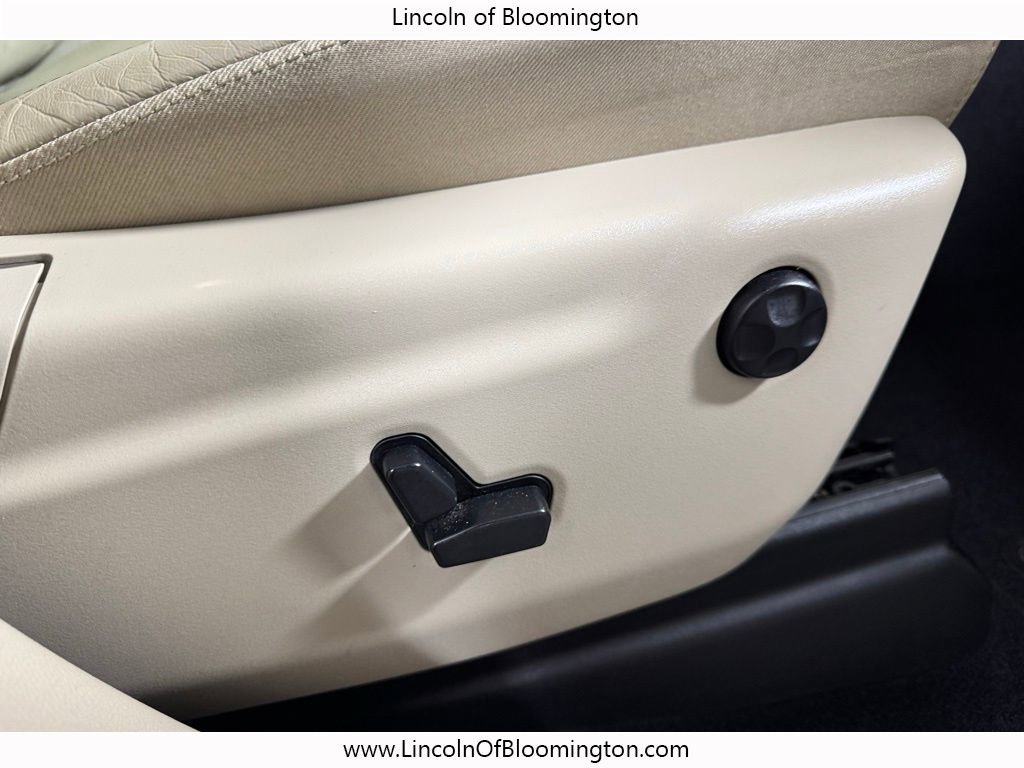 Used 2021 Jeep Grand Cherokee Limited w/ Trailer Tow Group IV image 16