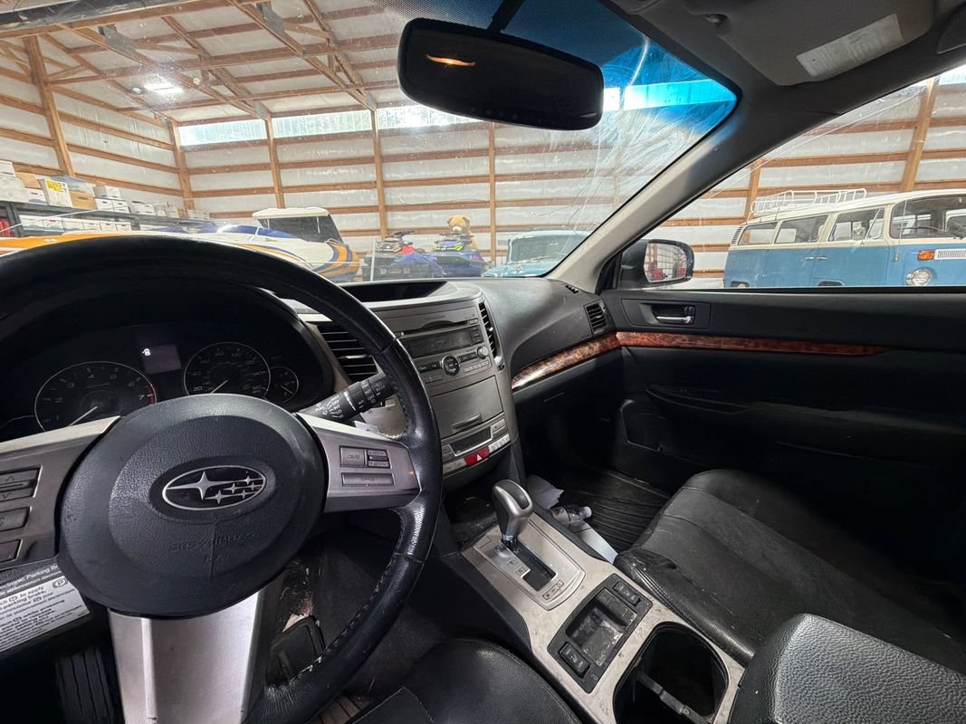 Used 2011 Subaru Outback 3.6R Limited w/ PWR Moonroof Pkg AWD/4WD image 13