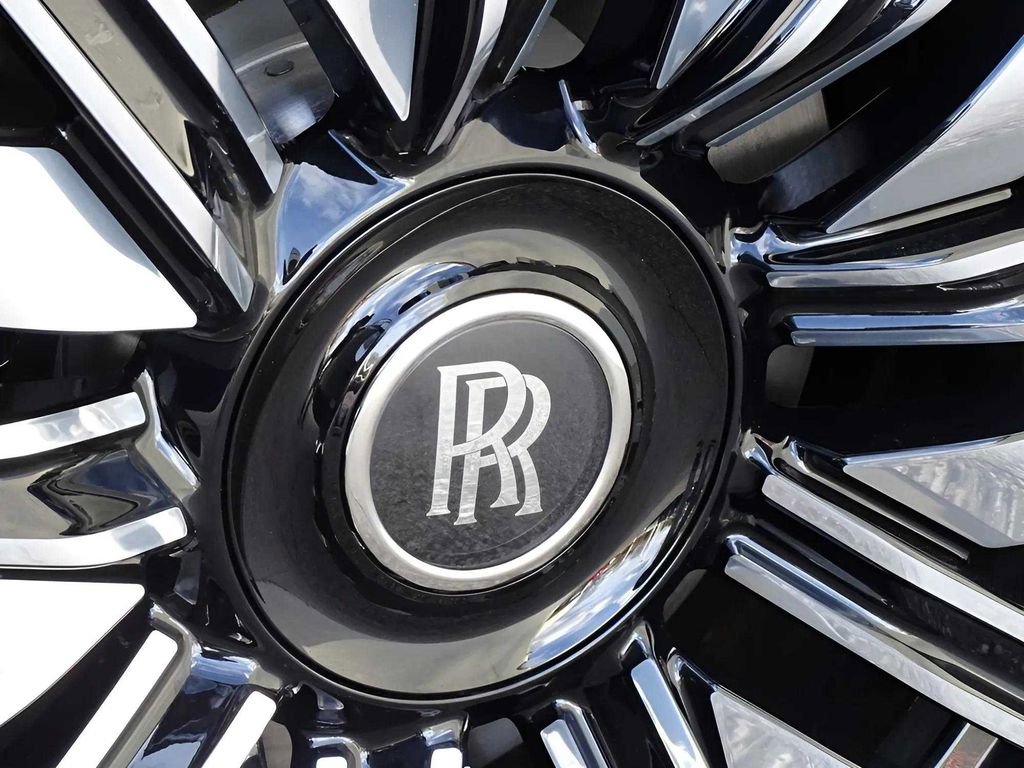 New 2025 Rolls-Royce Ghost image 21