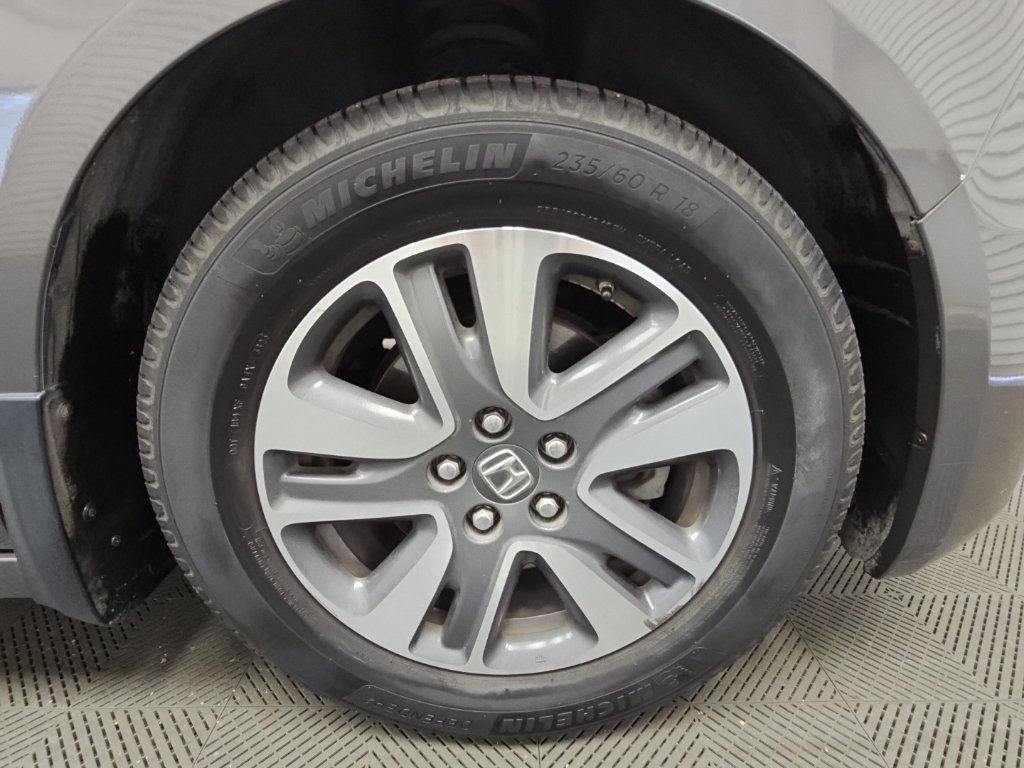 Used 2016 Honda Odyssey Touring Elite image 42