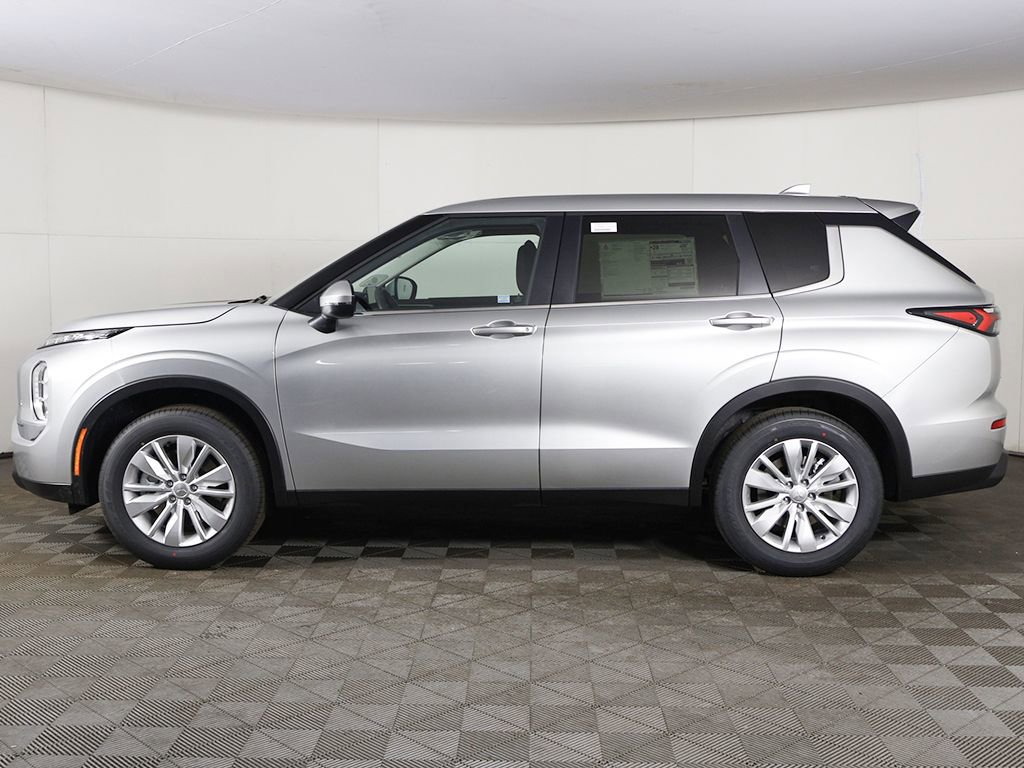 New 2026 Mitsubishi Outlander ES FWD image 16