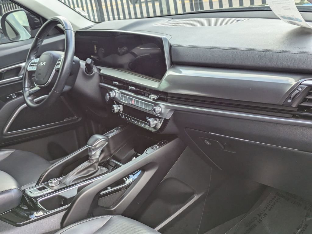 Used 2025 Kia Telluride S image 33