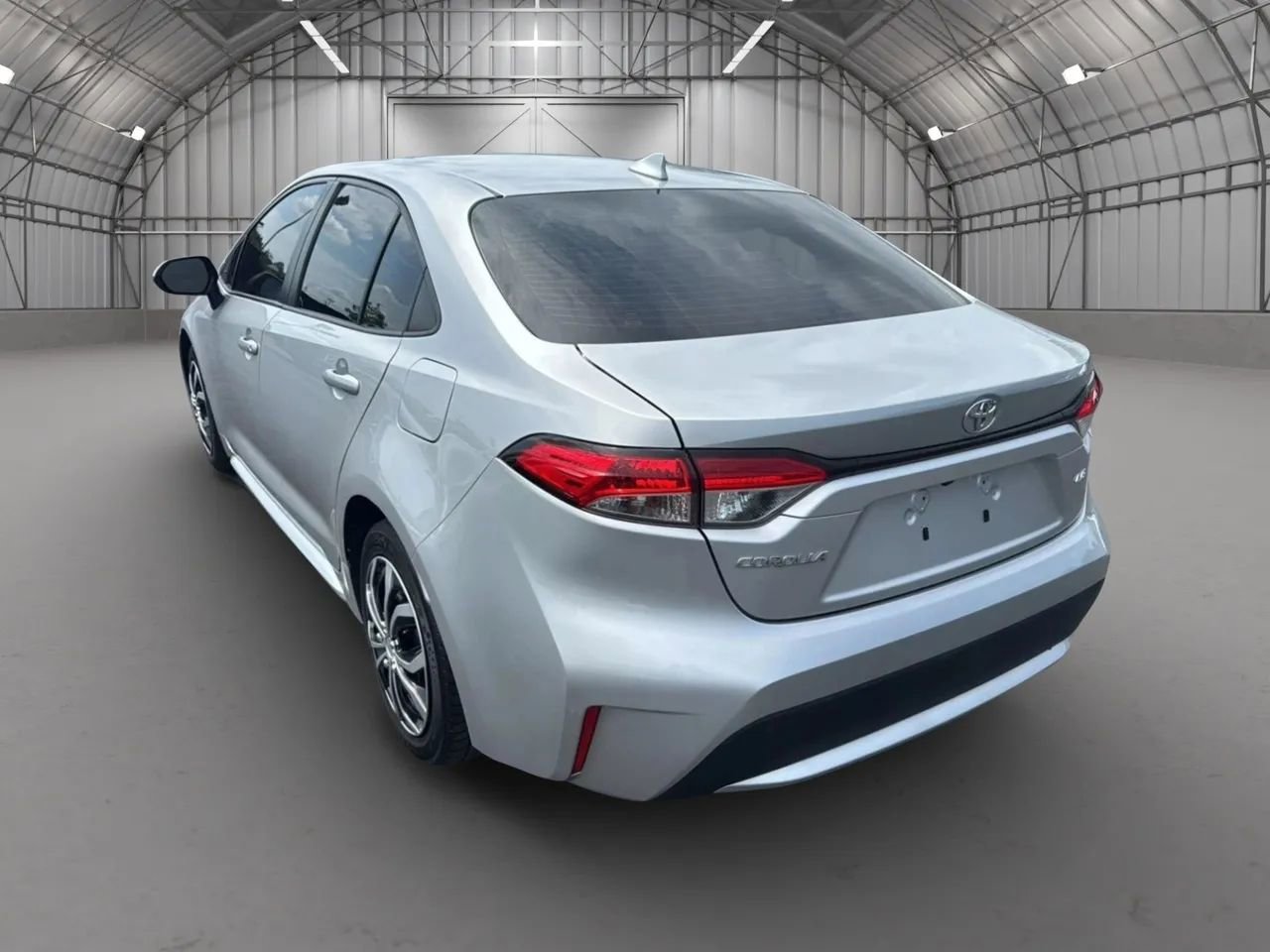 Used 2020 Toyota Corolla LE image 3