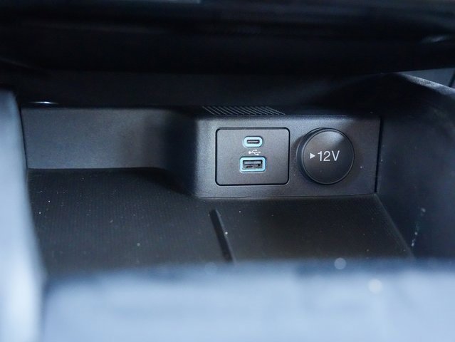 Used 2022 Ford Escape Titanium image 24