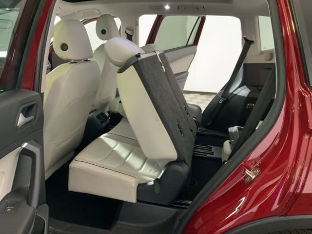 Used 2019 Volkswagen Tiguan SEL Premium w/ 3rd Row Seat Package image 37
