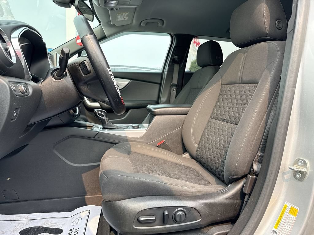 Used 2020 Chevrolet Blazer LT w/ LPO, Floor Liner Package FWD image 9