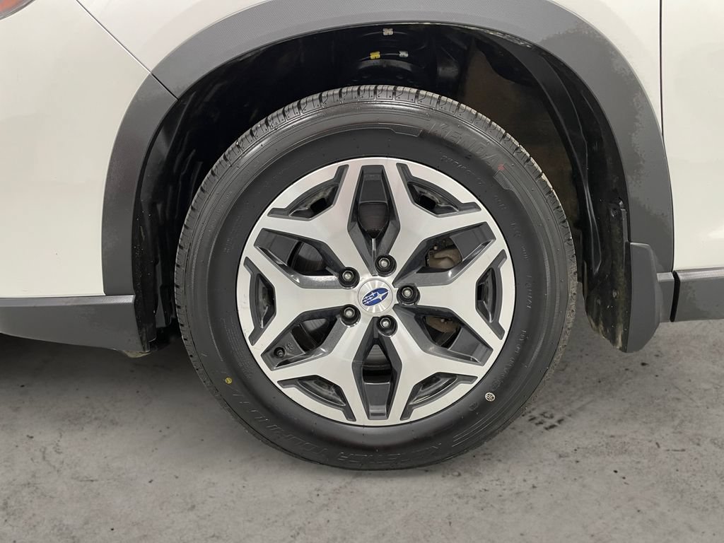 Used 2020 Subaru Forester Premium AWD/4WD image 12