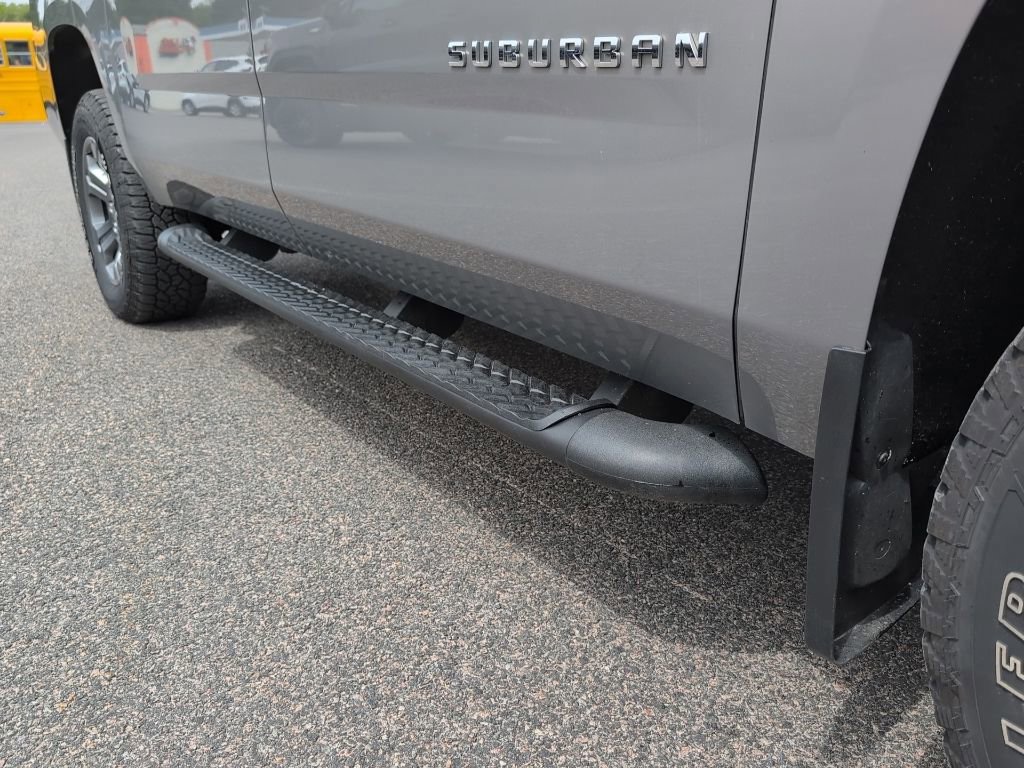 Used 2019 Chevrolet Suburban LT w/ Off-Road Package AWD/4WD image 28