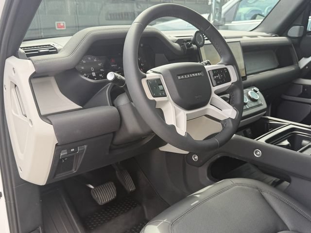 Used 2023 Land Rover Defender 130 SE AWD/4WD image 11