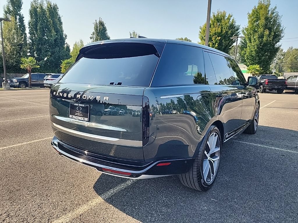 Certified 2025 Land Rover Range Rover Long Wheelbase SE AWD/4WD image 4