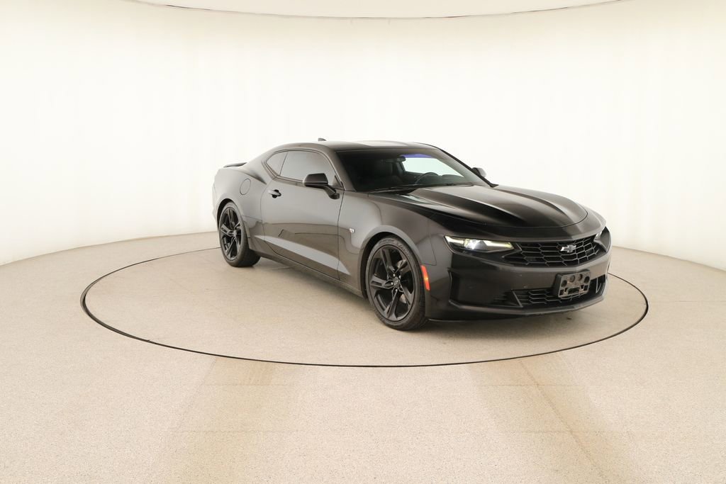 Used 2020 Chevrolet Camaro LT RWD image 10