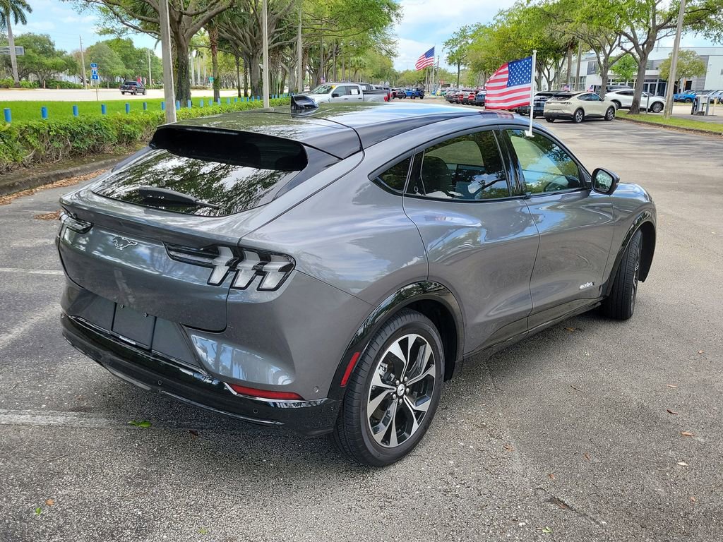 Used 2023 Ford Mustang Mach-E Premium image 7