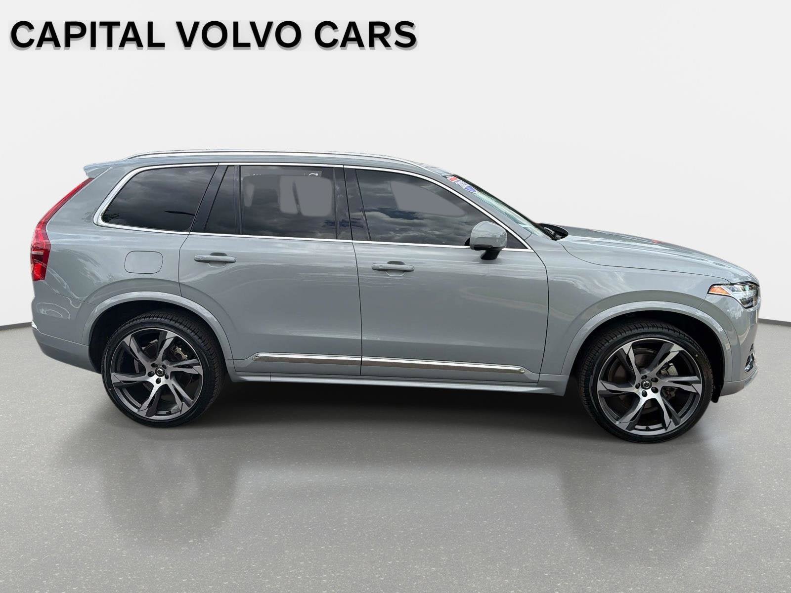 Used 2025 Volvo XC90 B5 Core w/ Protection Package Premier AWD/4WD image 4